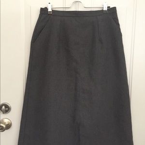 Beautiful vintage Pykettes skirt in gray